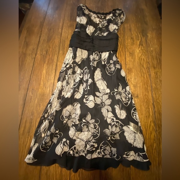 Maxstudio Vintage Y2K Floral Black And White Silk Midi Dress Size XS C2 - Picture 2 of 7